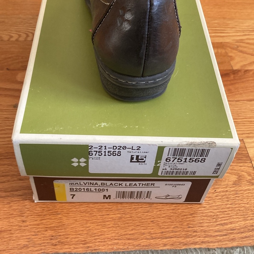 Naturalizer Malvina Black Leather Shoes - Picture 8 of 12